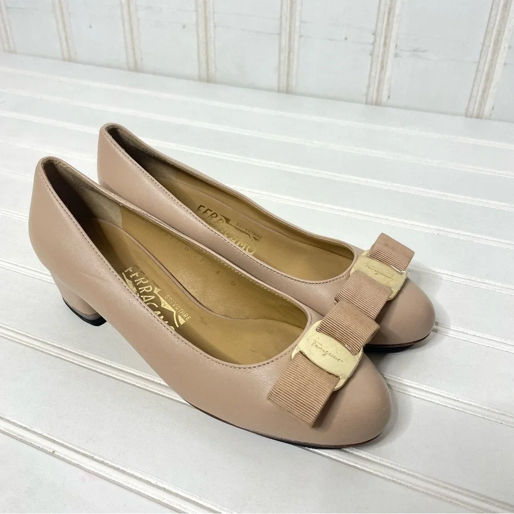 Salvatore Ferragamo Vara Nude Leather Block Heel Bow Pump Kids Size 4